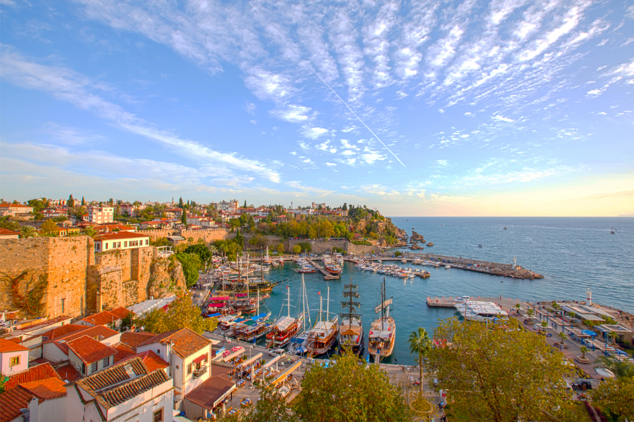 Antalya Ağız Bakımında Kullanmanız Gereken 5 Temel Ürün